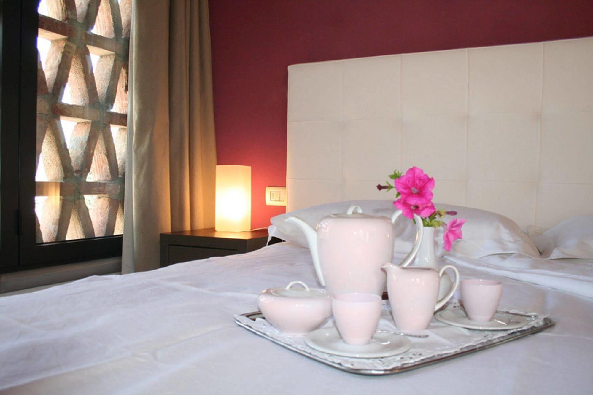 Il Poggiolo Delle Rose Bed & Breakfast Tavarnuzze